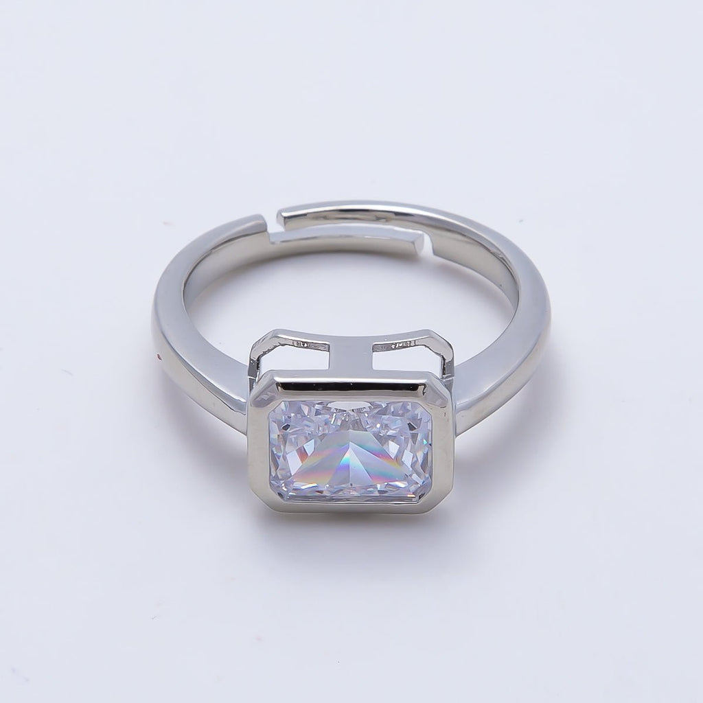The Everlasting Bezel Ring, Radiant, White