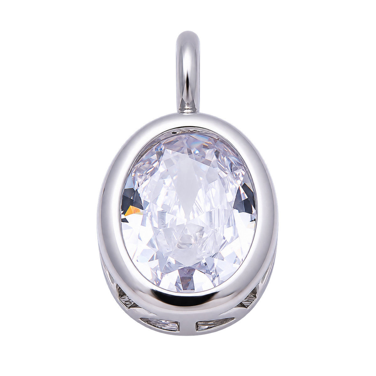 The Everlasting Bezel, Oval — Silver. CHARMS-01375. One oval Everlasting Crystal charm with an attached silver-tone bail and transparent background.