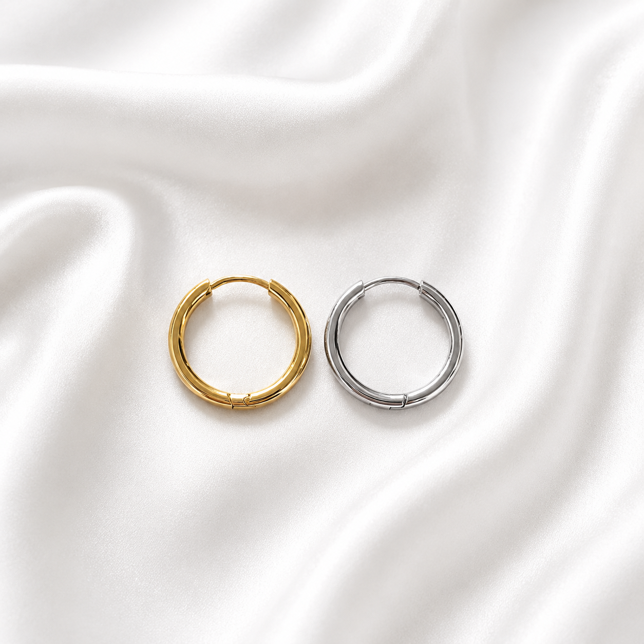 The Dainty Magic Link Earring